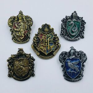 5 Harry Potter Pins - Four House Crests, Hogwarts, Buttons